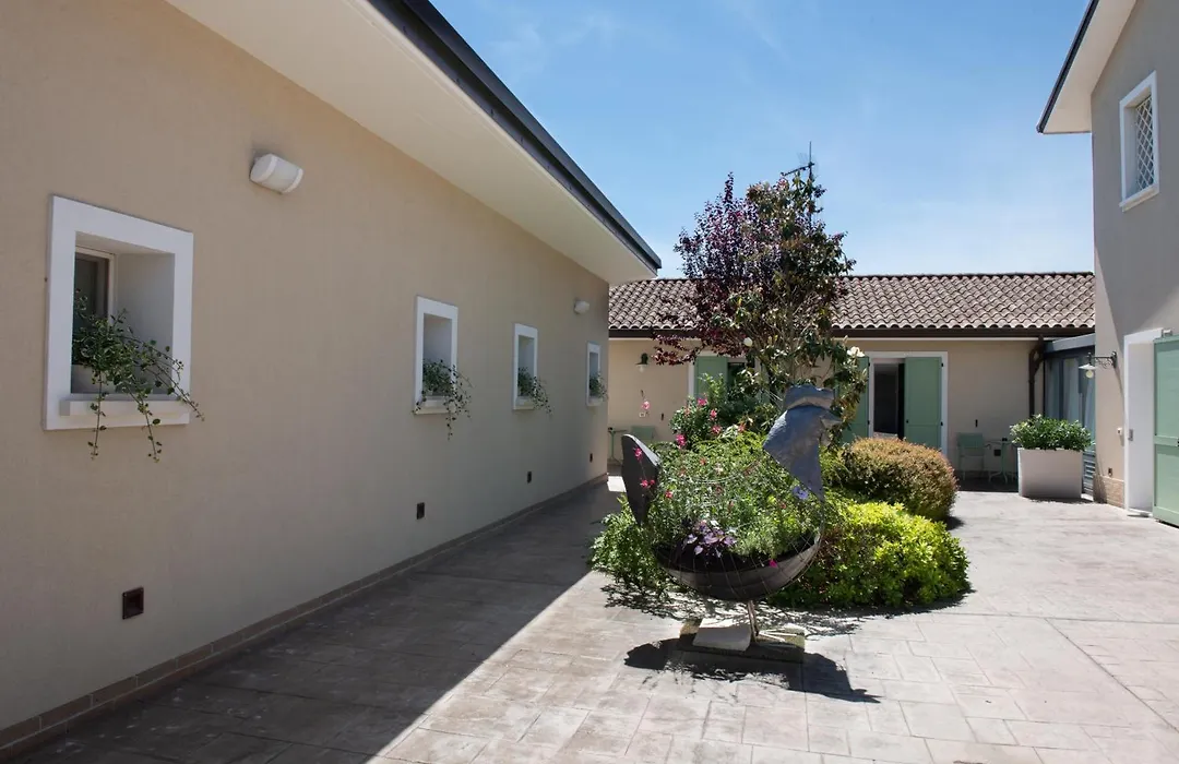 Agriturismo B&B Vista Parco-1
